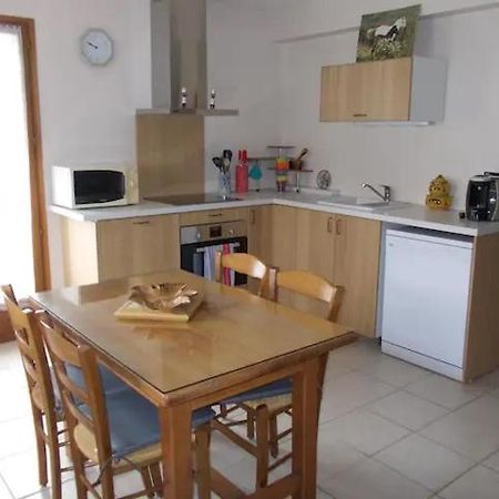 Appartement T2 Bas De Villa Avec Jardinet Au Calme Proche Mer La Seyne-sur-Mer Kültér fotó
