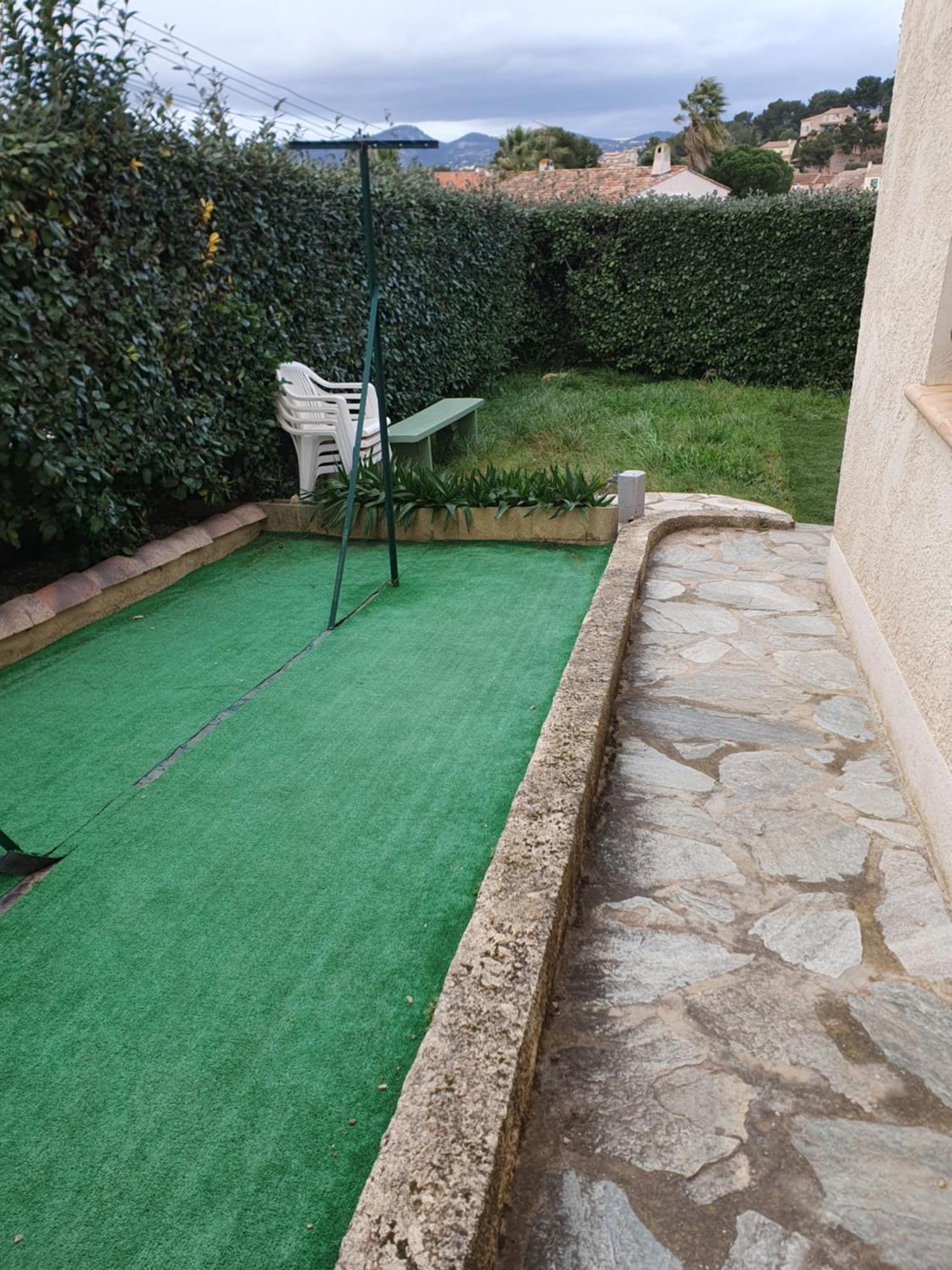 Appartement T2 Bas De Villa Avec Jardinet Au Calme Proche Mer La Seyne-sur-Mer Kültér fotó